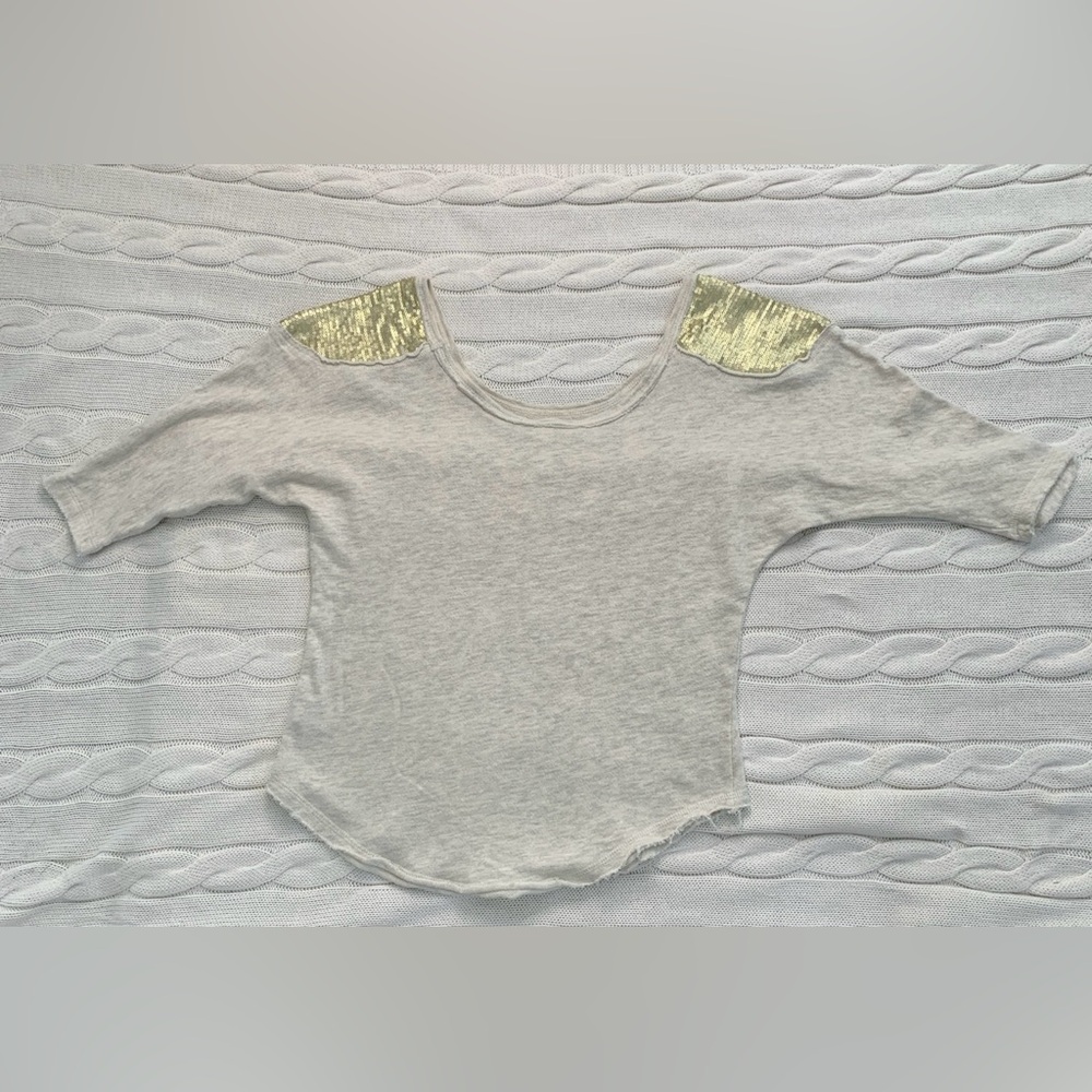 Off the shoulder Woman’s Mid-Sleeve Beige/W Golden embroidery (Small)